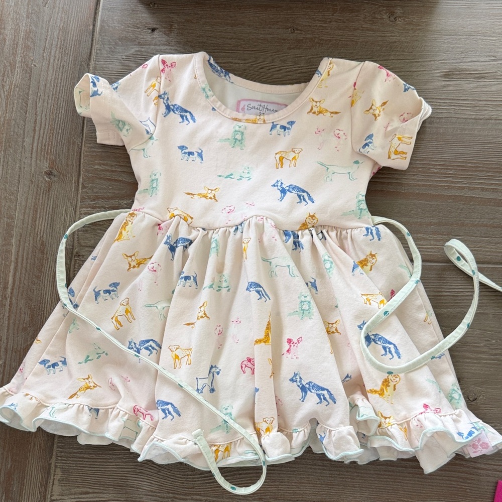 Girls sweet honey dress with tie and snaps